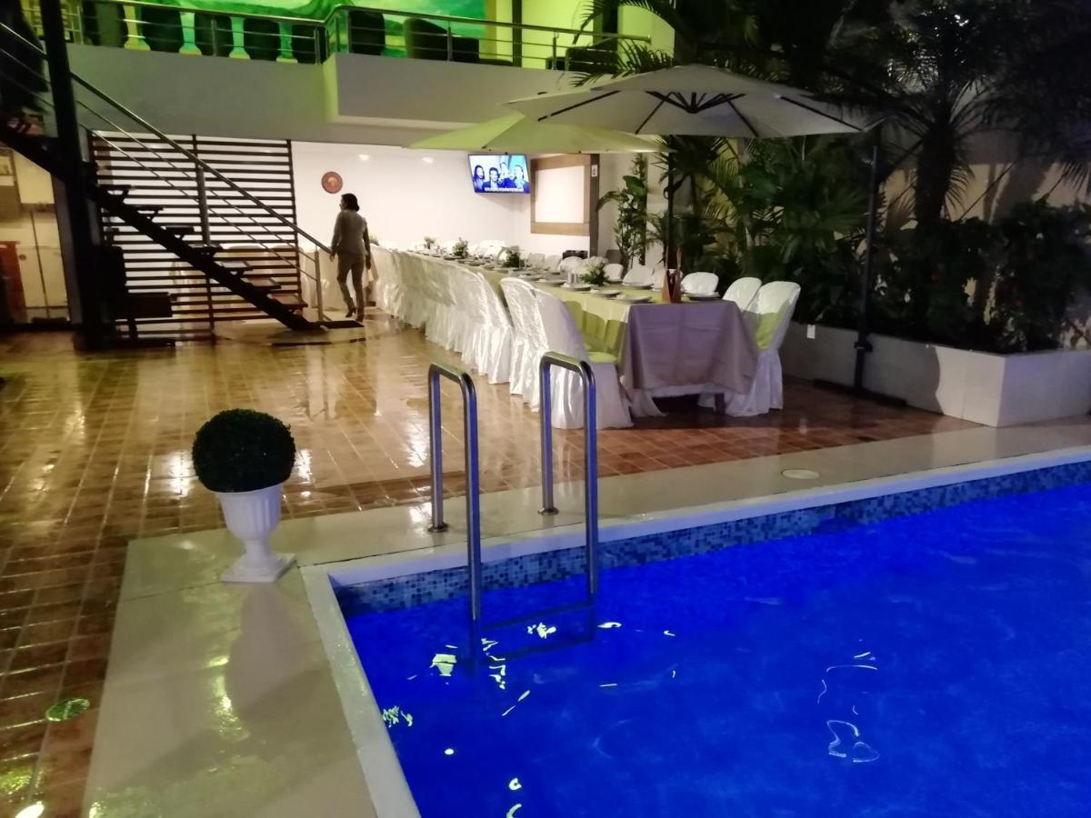 מויובמבה Murano Hotel מראה חיצוני תמונה