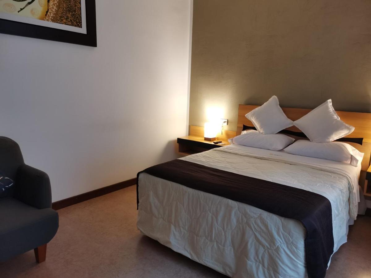 מויובמבה Murano Hotel מראה חיצוני תמונה