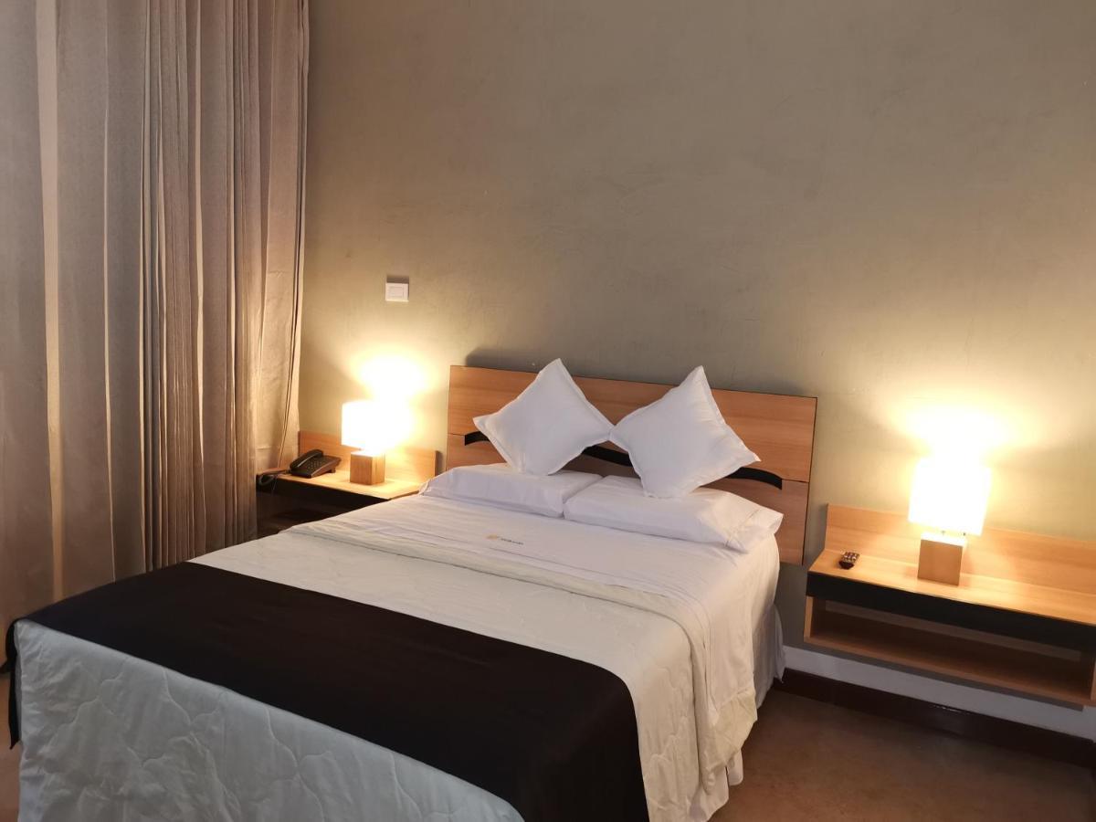 מויובמבה Murano Hotel מראה חיצוני תמונה